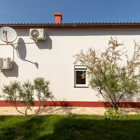 Opera Villa *