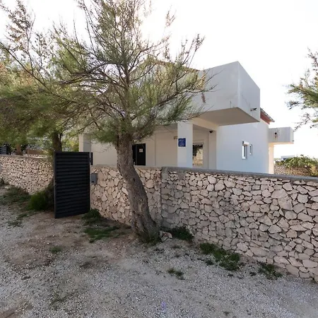 Opera Villa