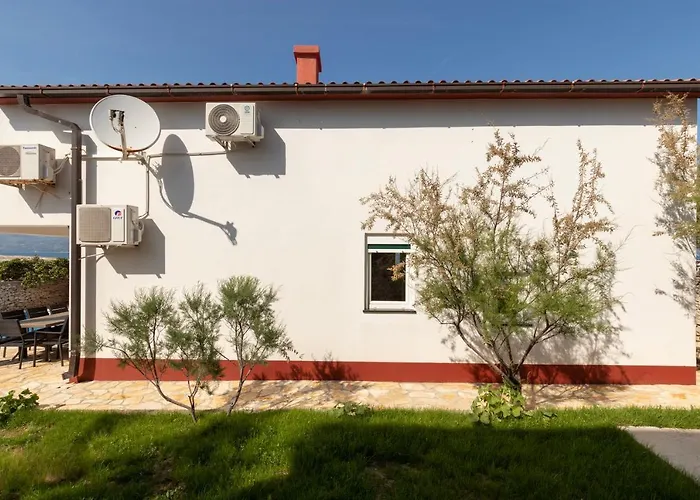 Opera Villa *