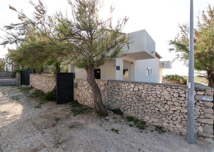 Opera Villa