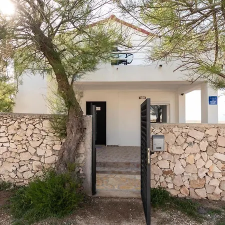 فيلة Opera Ražanac