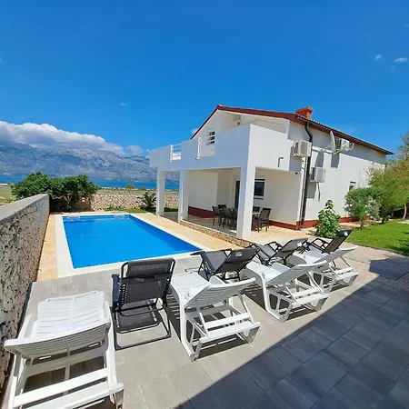 Villa Opera *