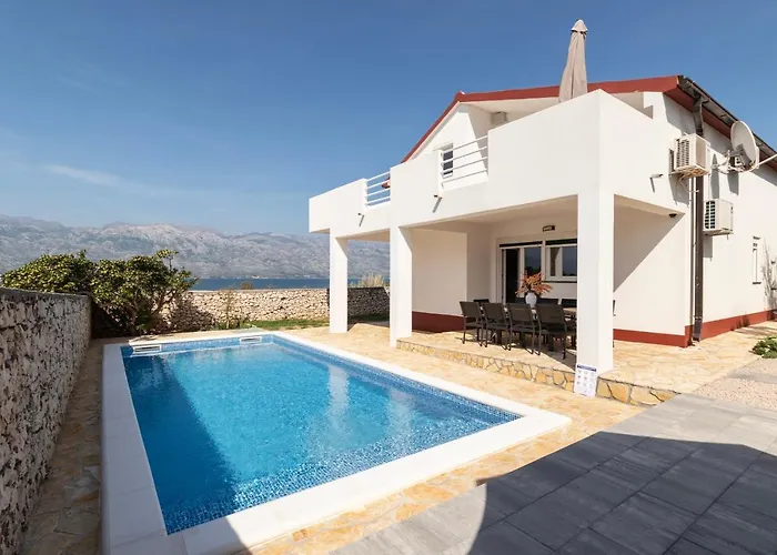 Opera Villa